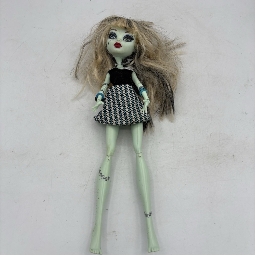 Mattel Monster High Doll Frankie Stein 10.5" First Wave Incomplete w Wear‎ 2009